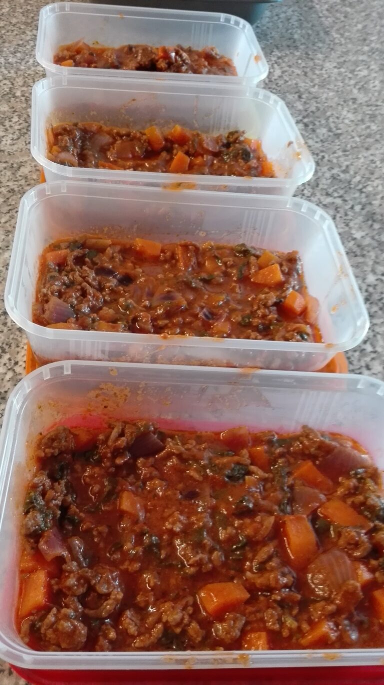 An Afternoon in the Kitchen #3: Simple Student Bolognese