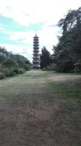 pagoda visiting kew gardens