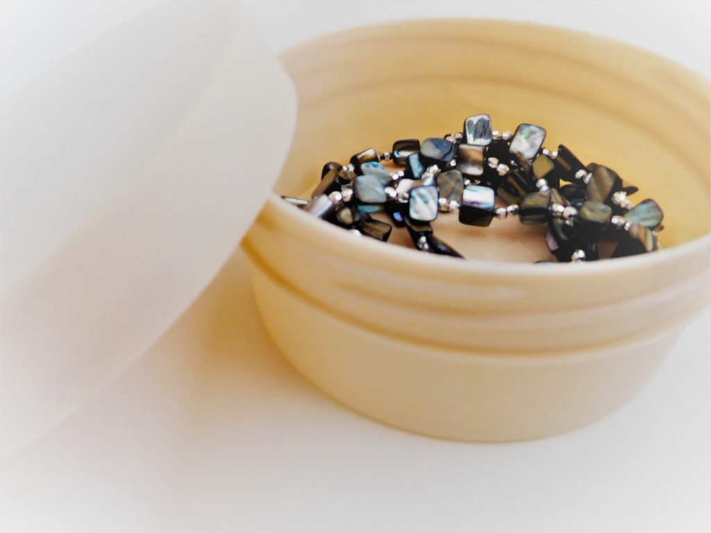 eco-friendly storage ideas body butter tub